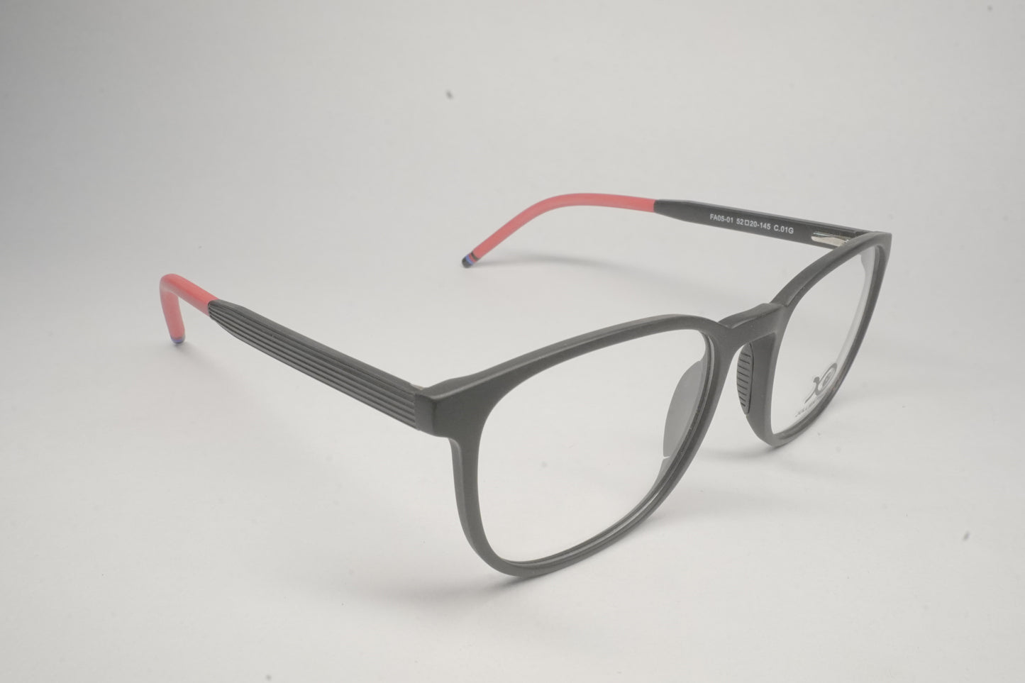 JULLIEN PHILLIPE FA05 01 SQUIRE FULL FRAME