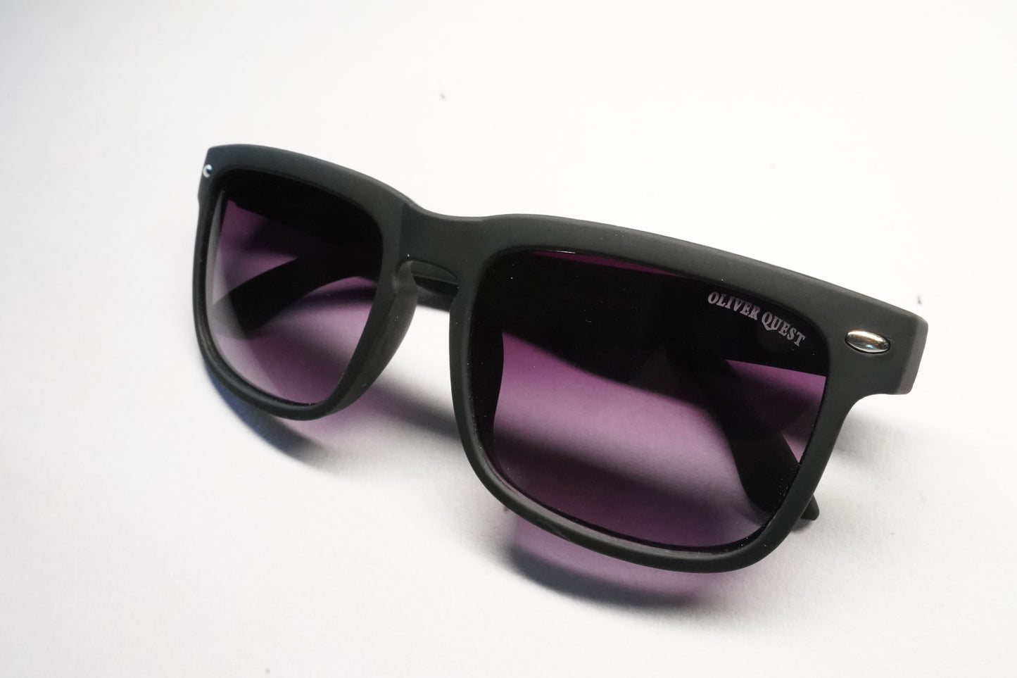 OLIVER QUEST WAYFARER MENS SUNGLASS