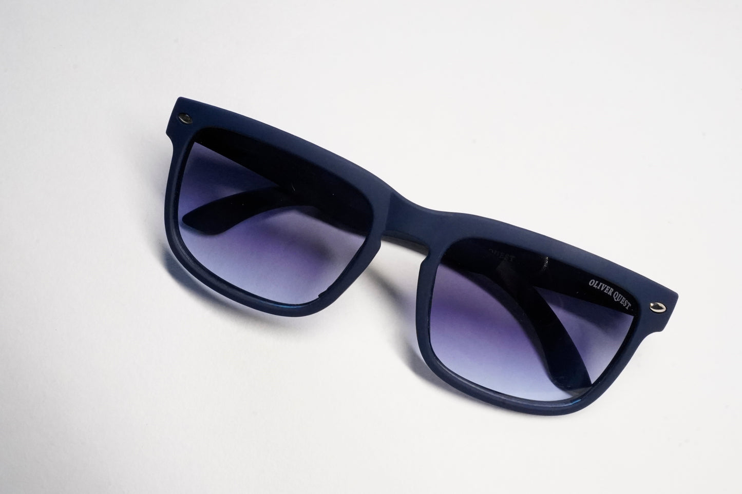 OLIVER QUEST WAYFARER MENS SUNGLASS