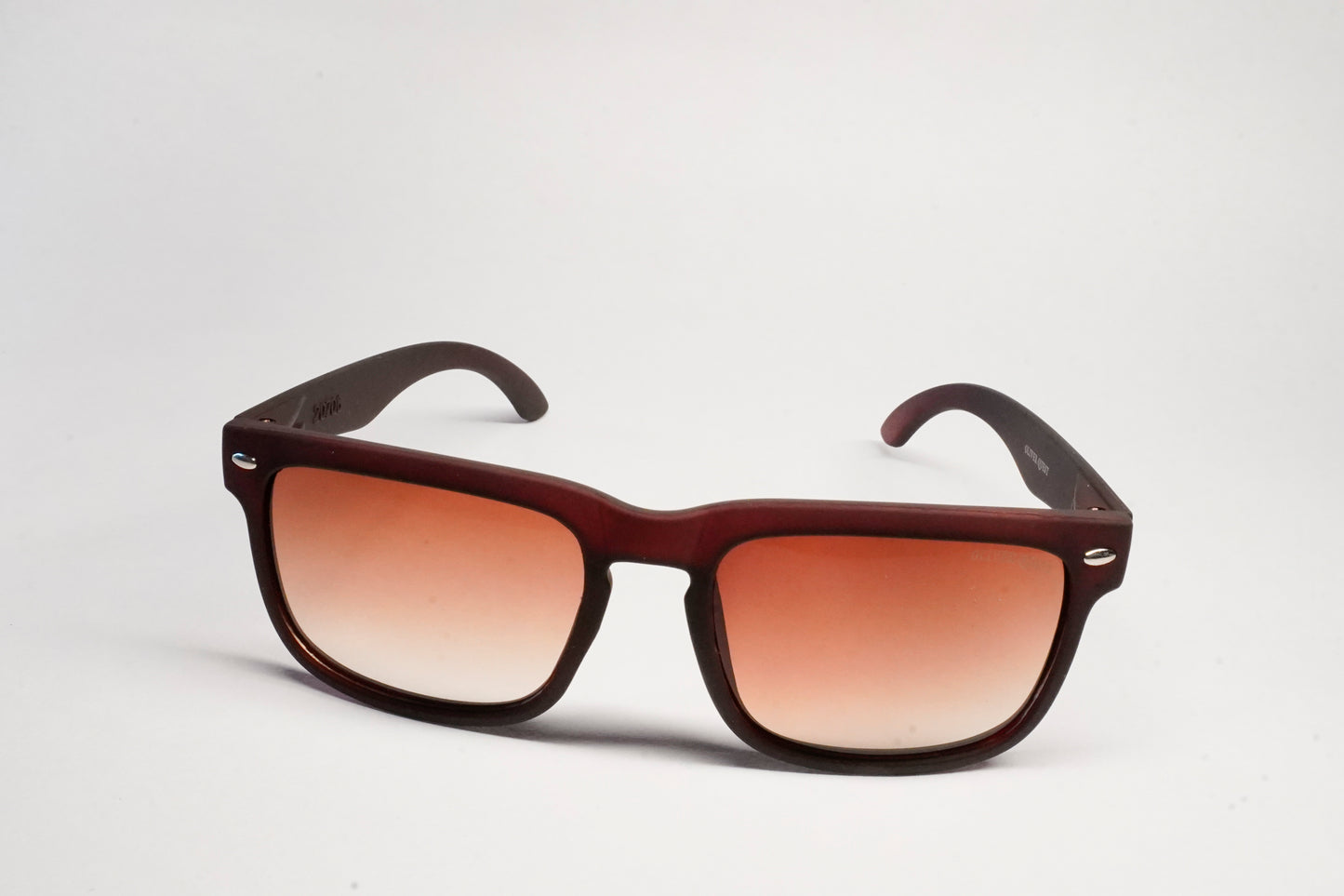OLIVER QUEST WAYFARER MENS SUNGLASS