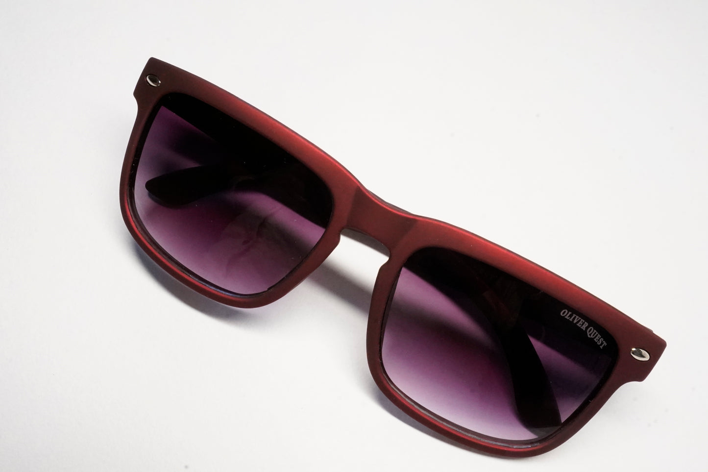 OLIVER QUEST WAYFARER MENS SUNGLASS