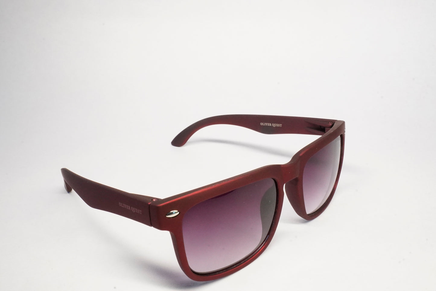 OLIVER QUEST WAYFARER MENS SUNGLASS