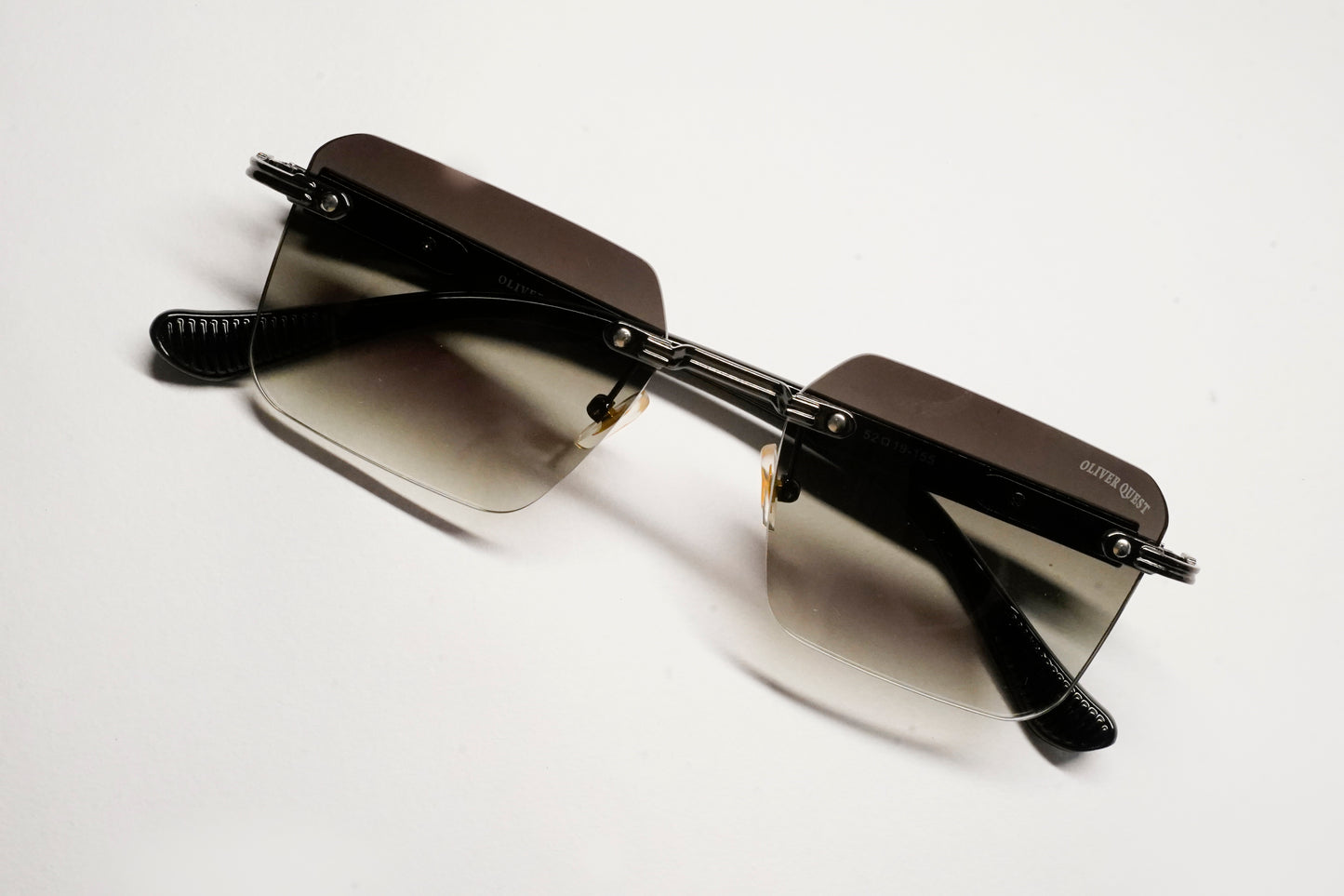 OLIVER QUEST RIM LESS SUNGLASS