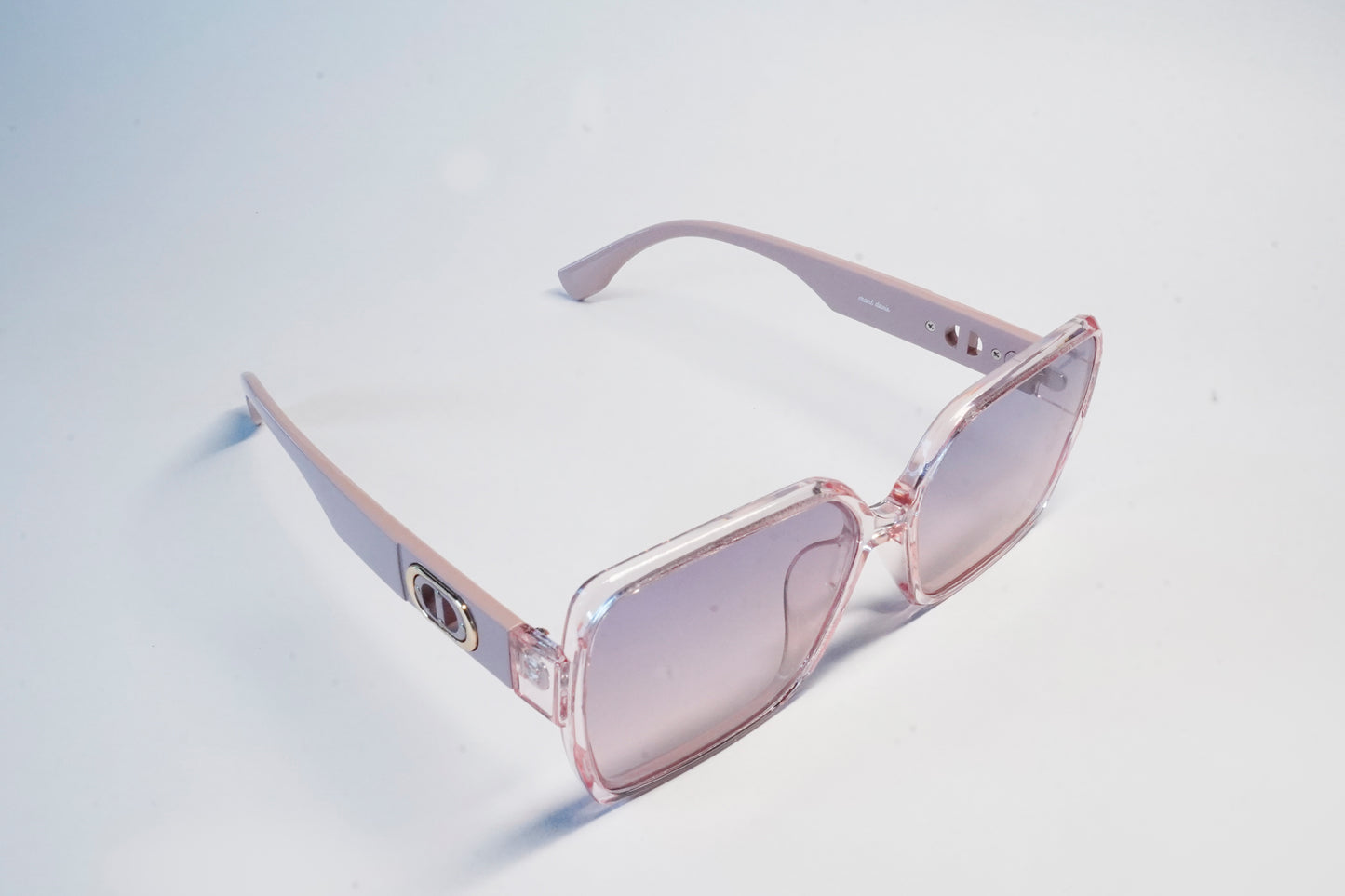 MONT DAVIS  RETRO STYLE LADIES SUNGLASS